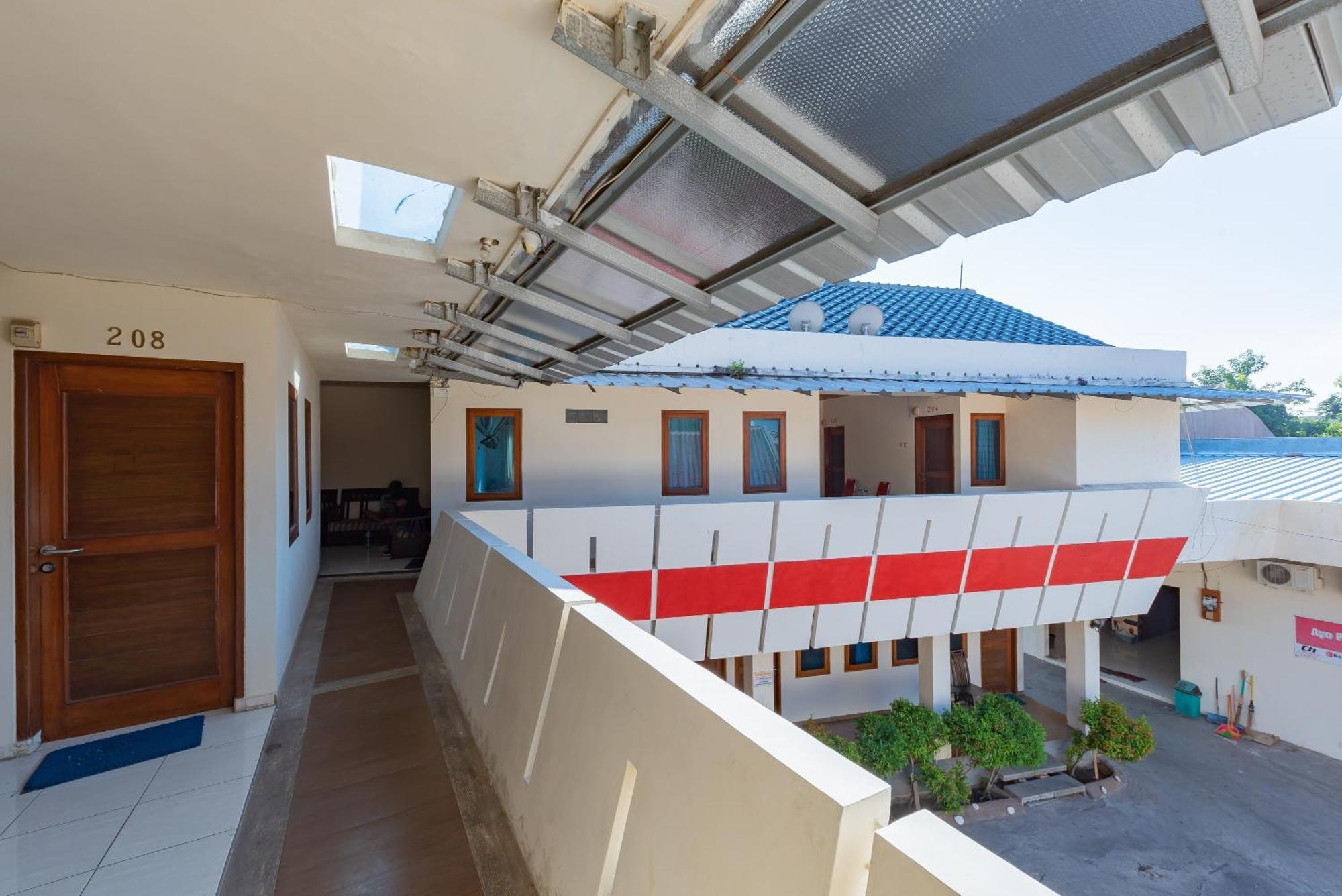 Reddoorz Near Pasar Pagi 2 By Cassana Hotel Сиребон Екстериор снимка